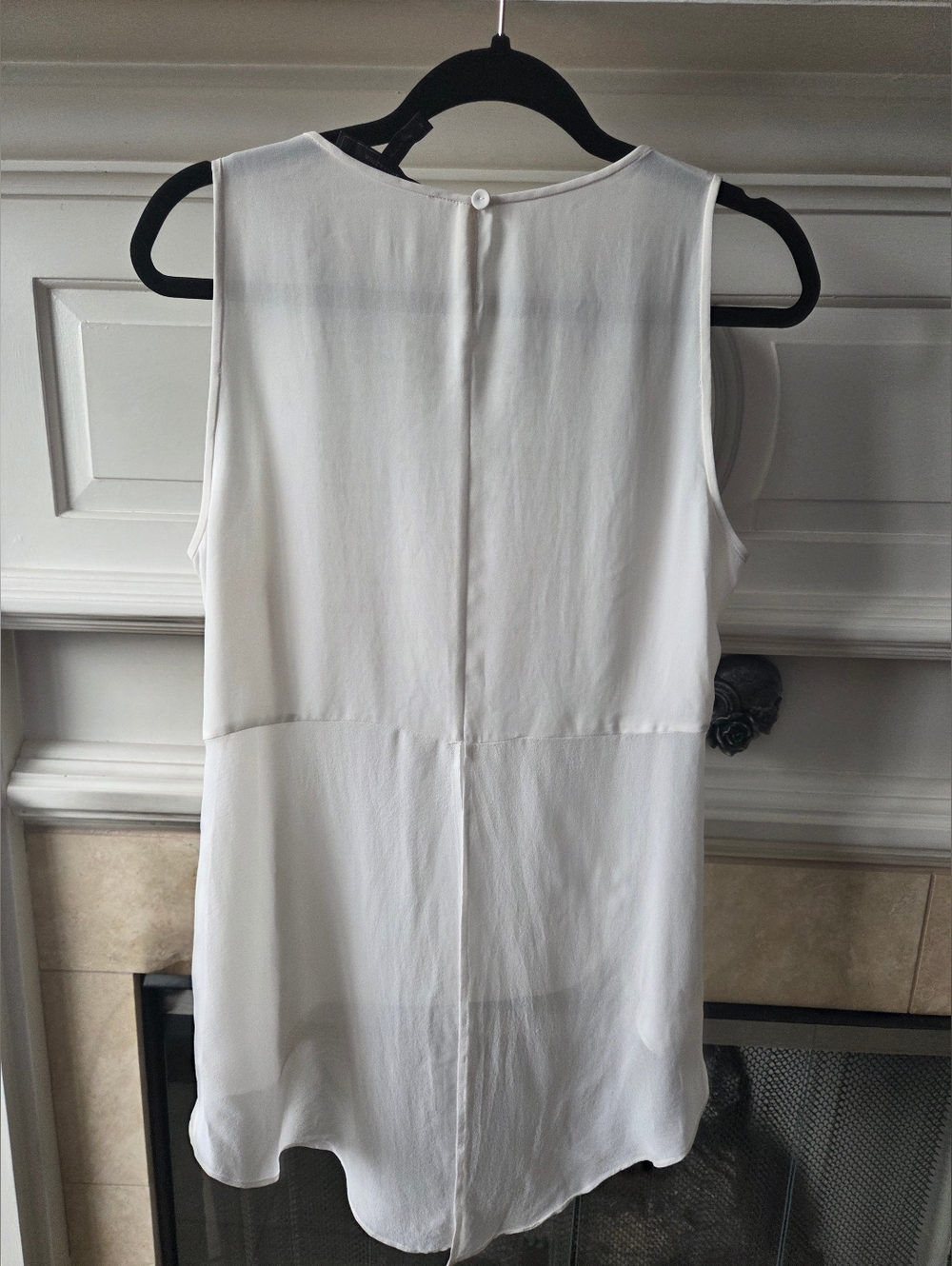 BCBGMaxAzria White Studded Sleeveless Blouse High Low Hem Top M - Picture 4 of 6